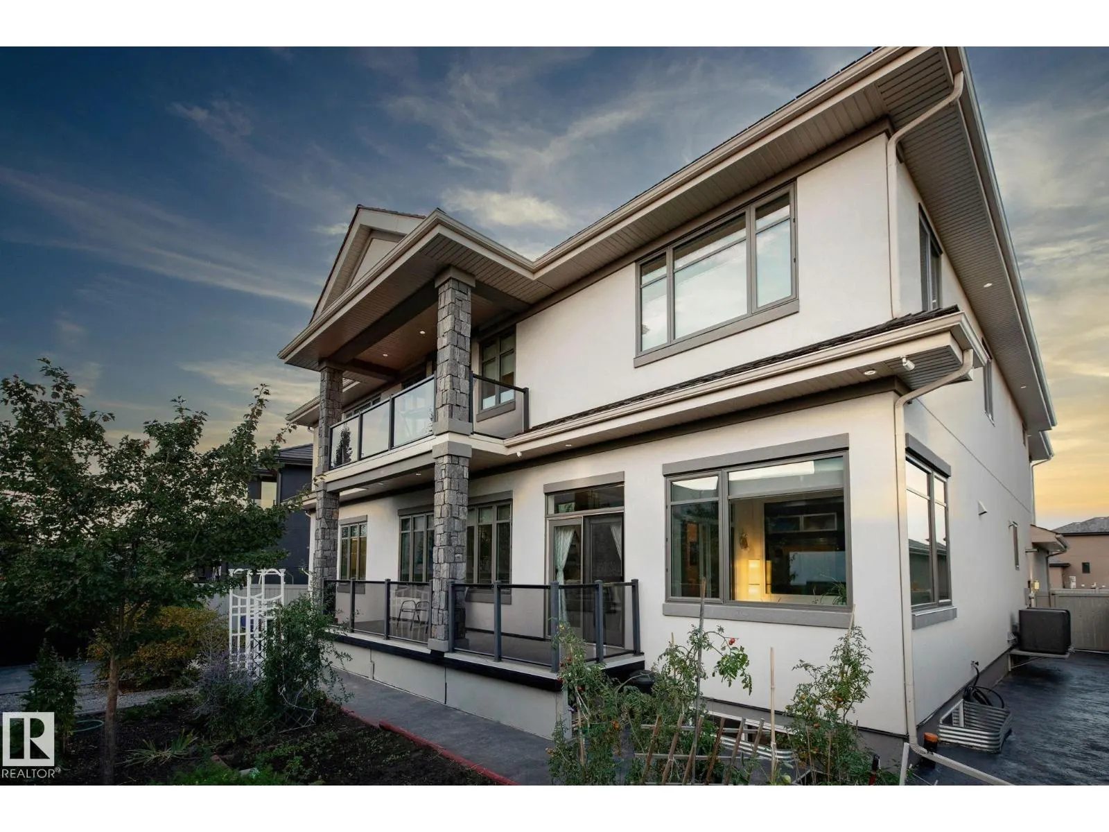 3652 WESTCLIFF WY SW