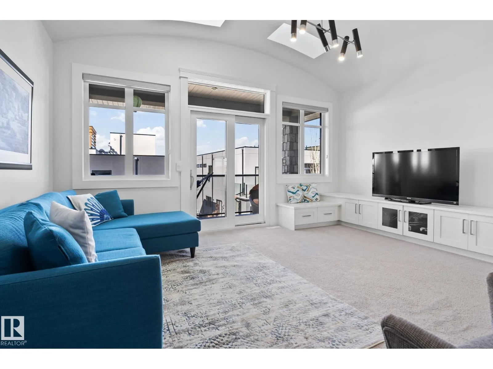 3652 WESTCLIFF WY SW