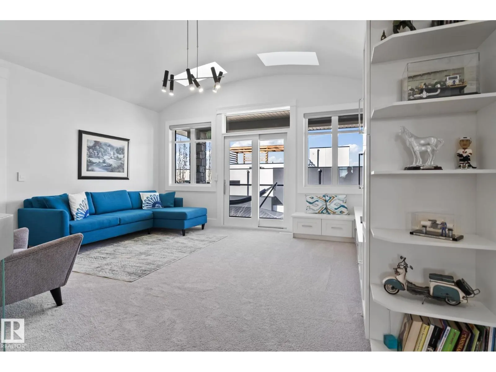 3652 WESTCLIFF WY SW