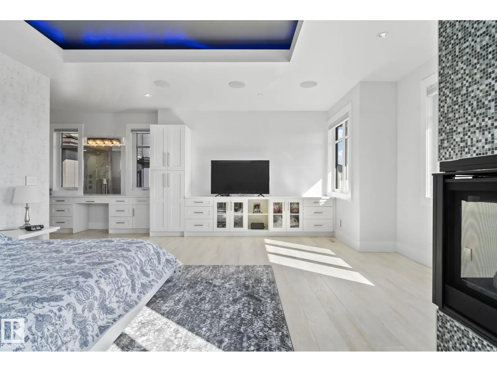 3652 WESTCLIFF WY SW