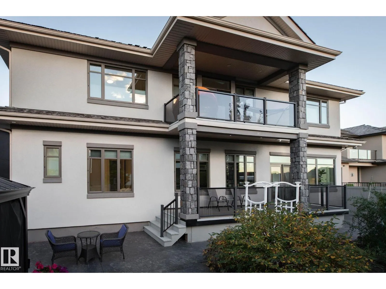 3652 WESTCLIFF WY SW