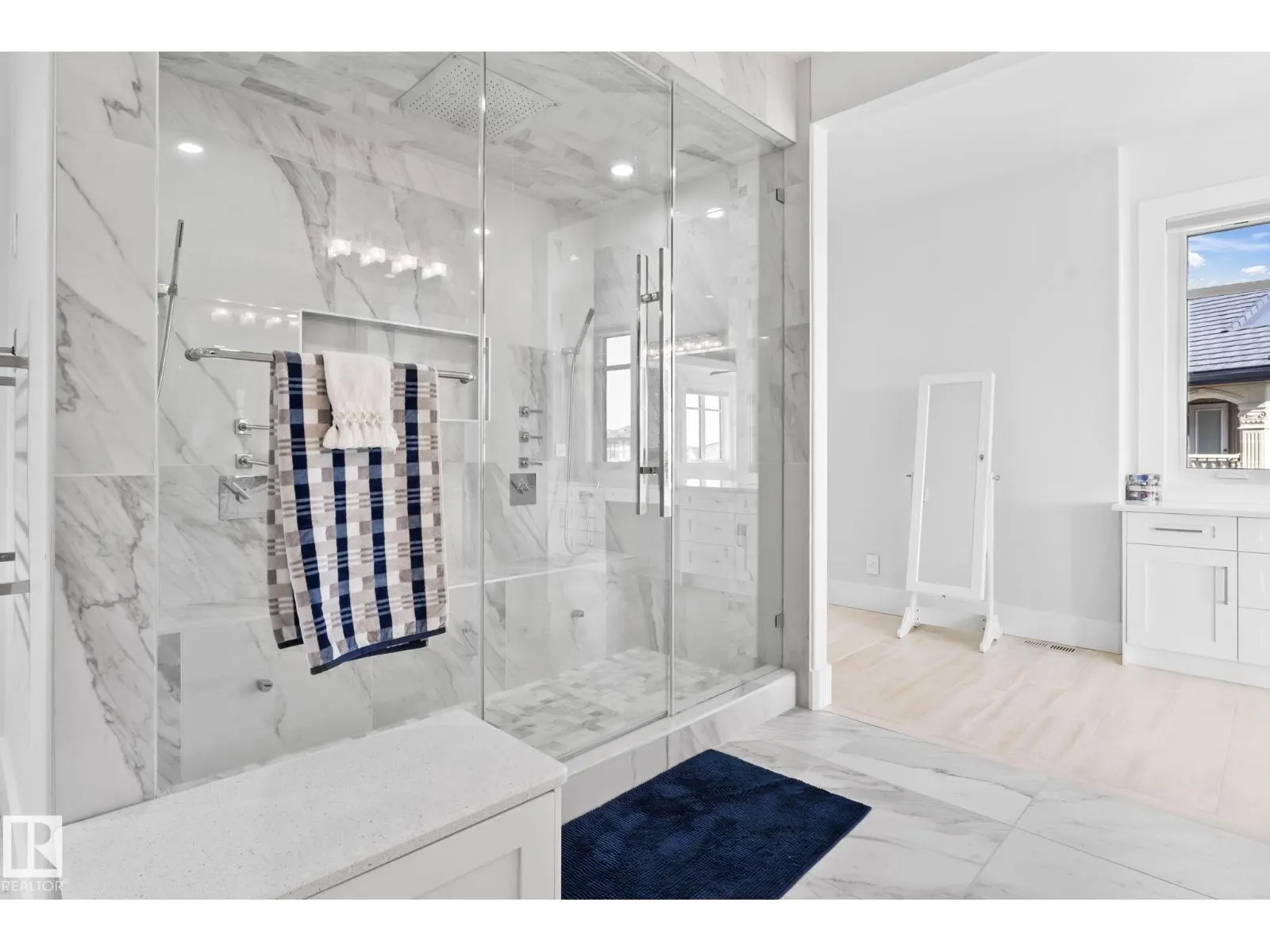 3652 WESTCLIFF WY SW