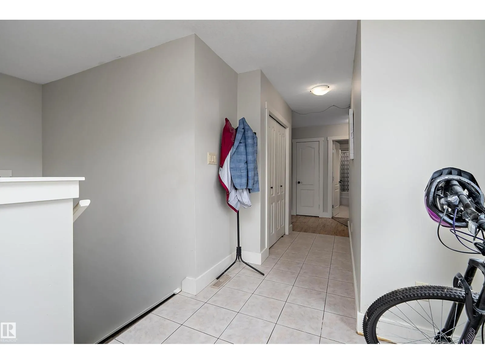 203 GRAYBRIAR GR