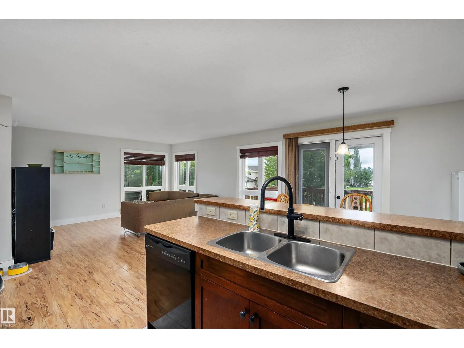 203 GRAYBRIAR GR