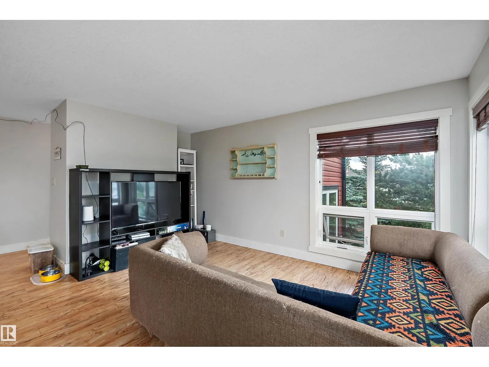 203 GRAYBRIAR GR