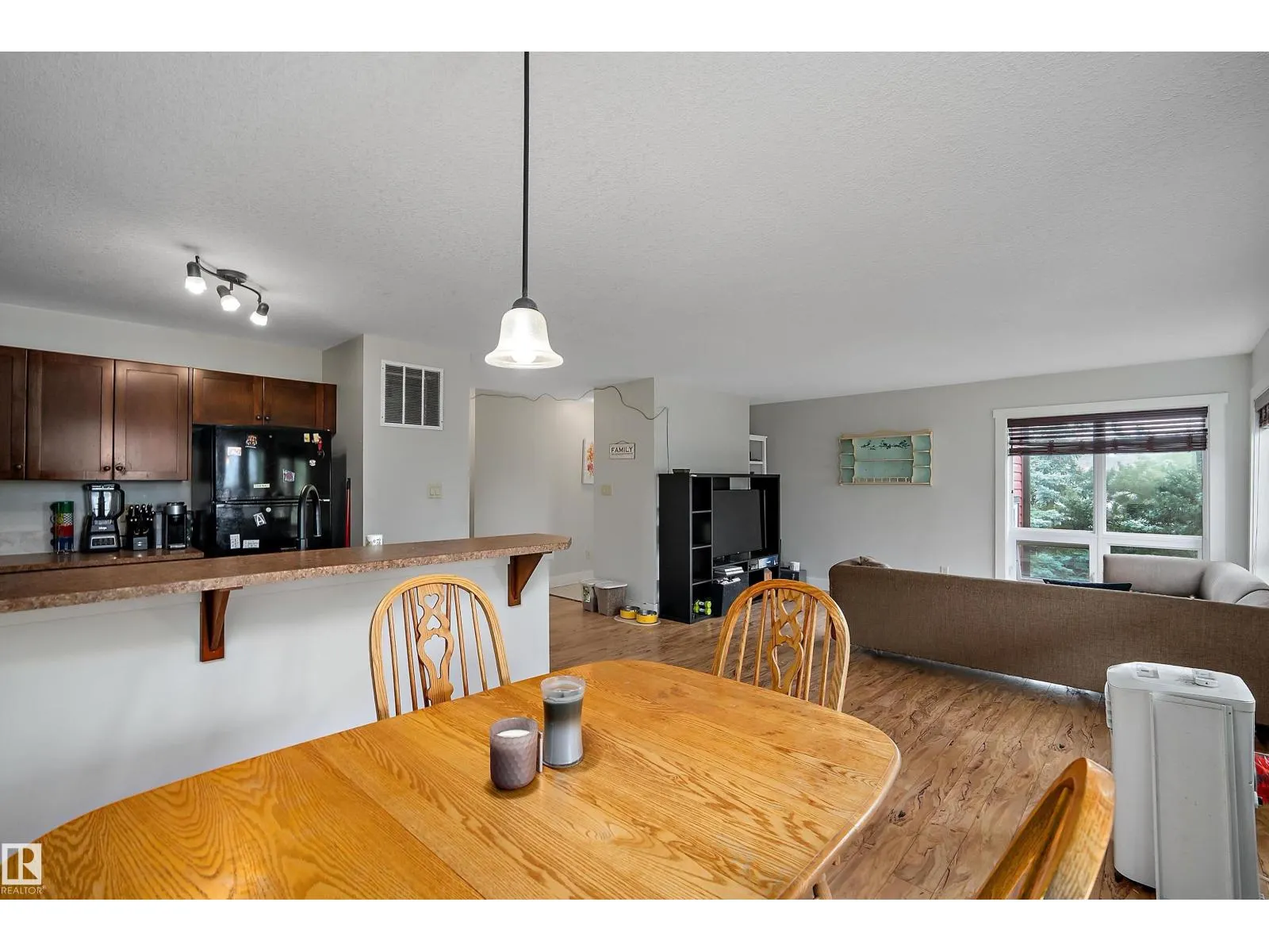 203 GRAYBRIAR GR