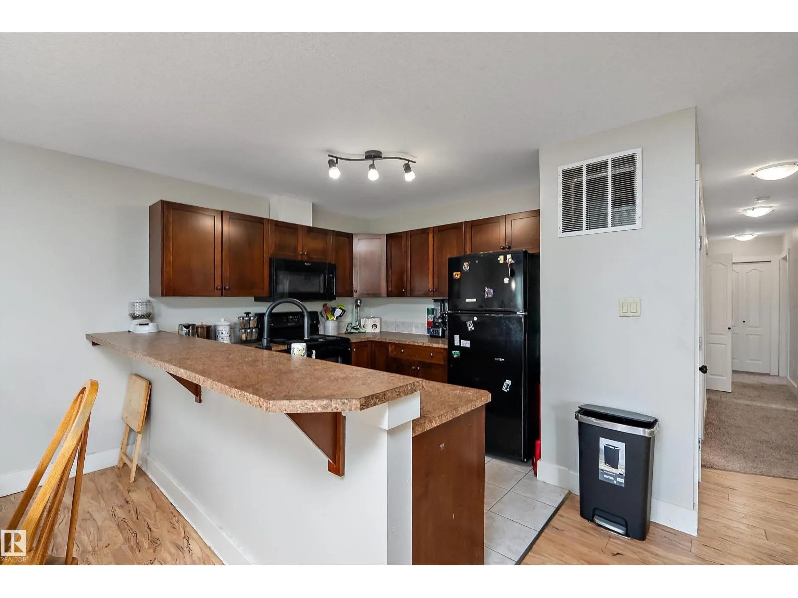 203 GRAYBRIAR GR