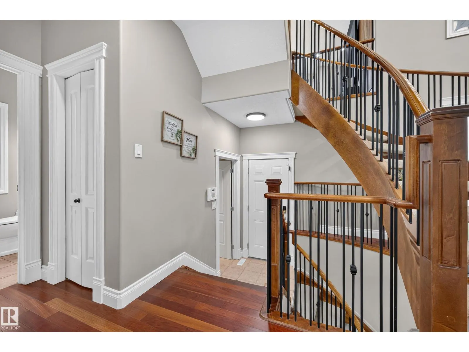 3006 Montrose BV
