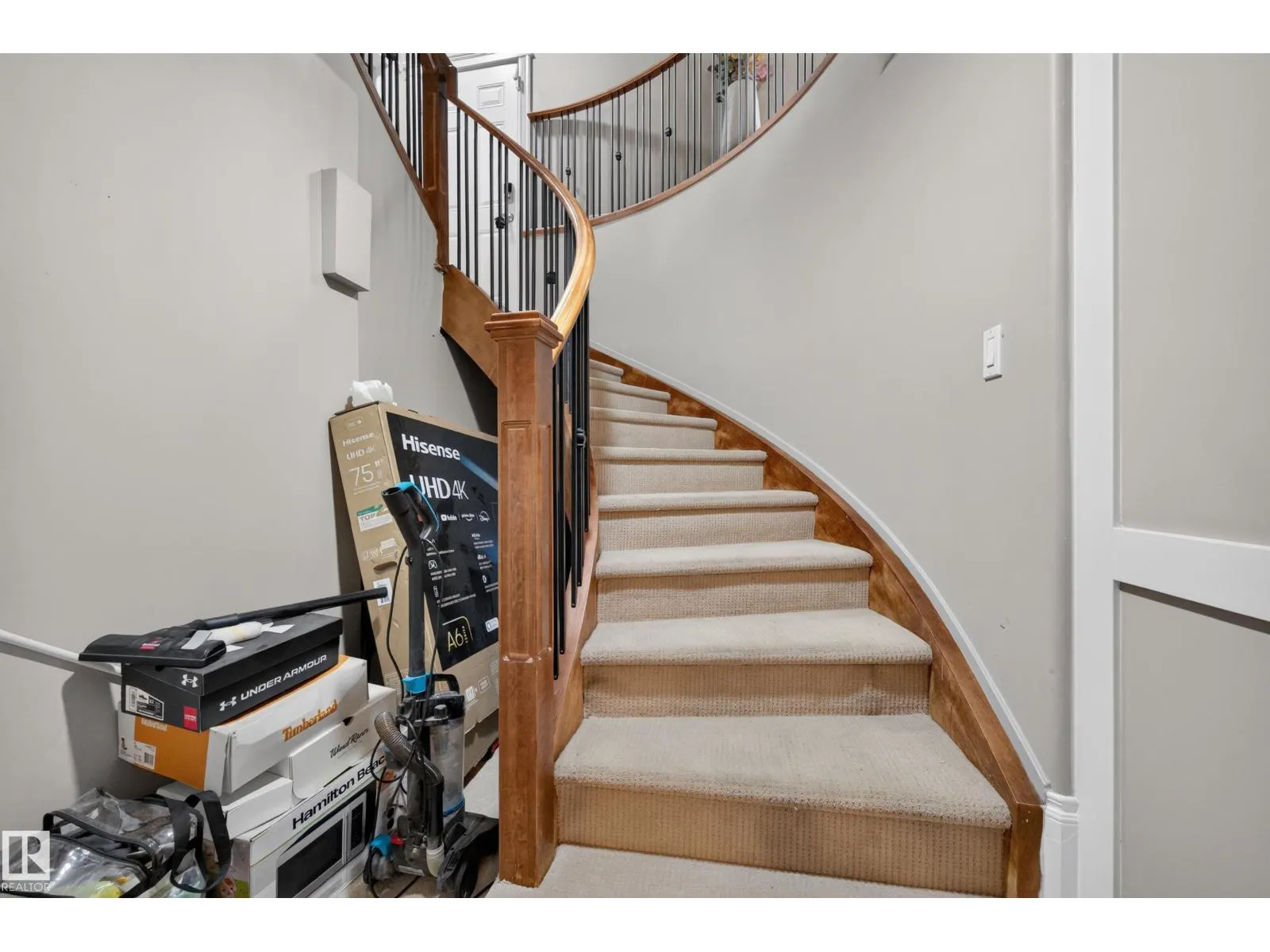 3006 Montrose BV