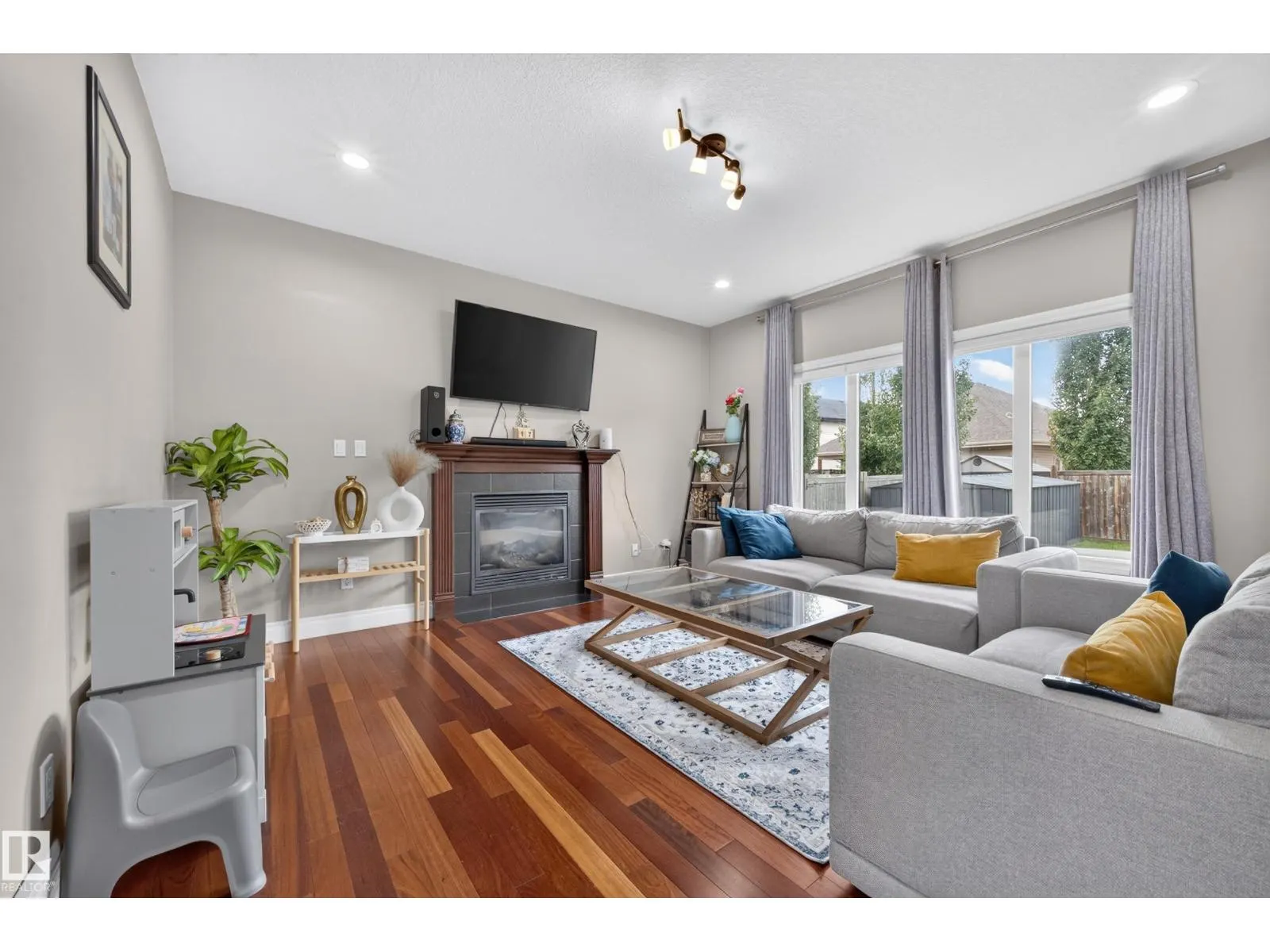 3006 Montrose BV