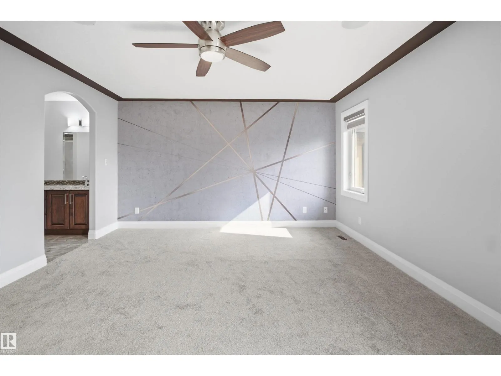 427 Windermere RD NW