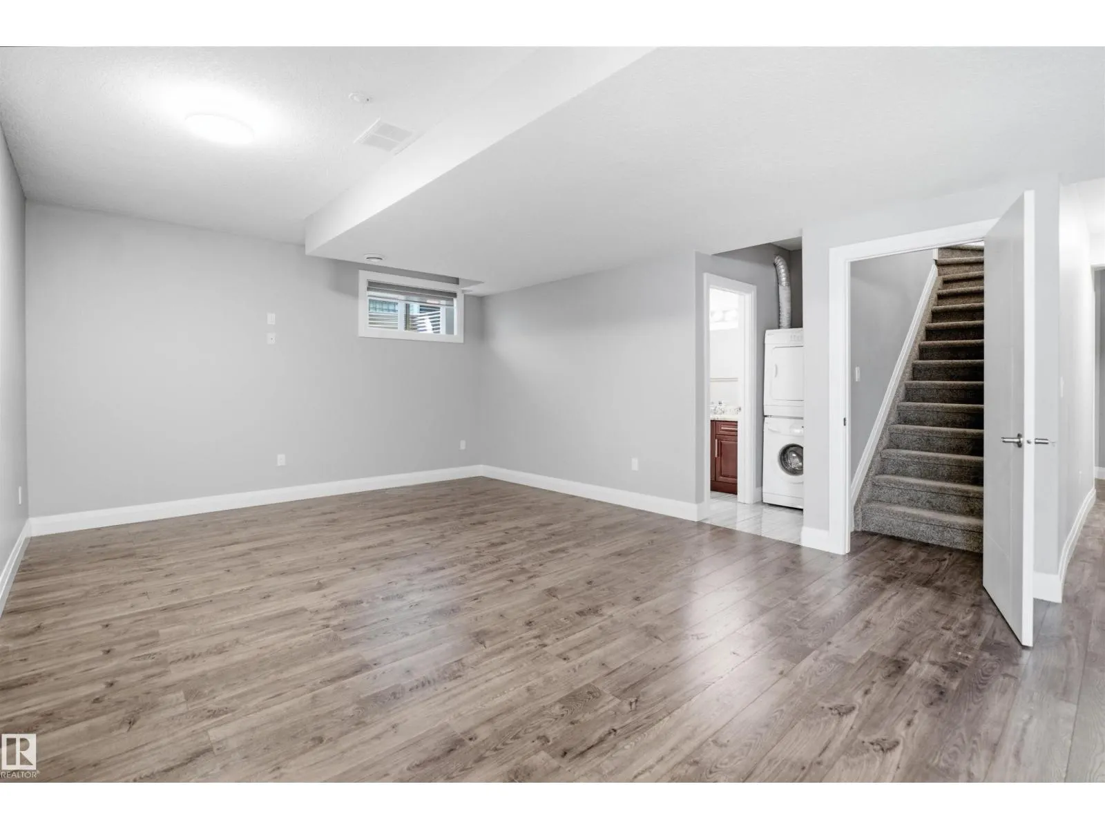 427 Windermere RD NW