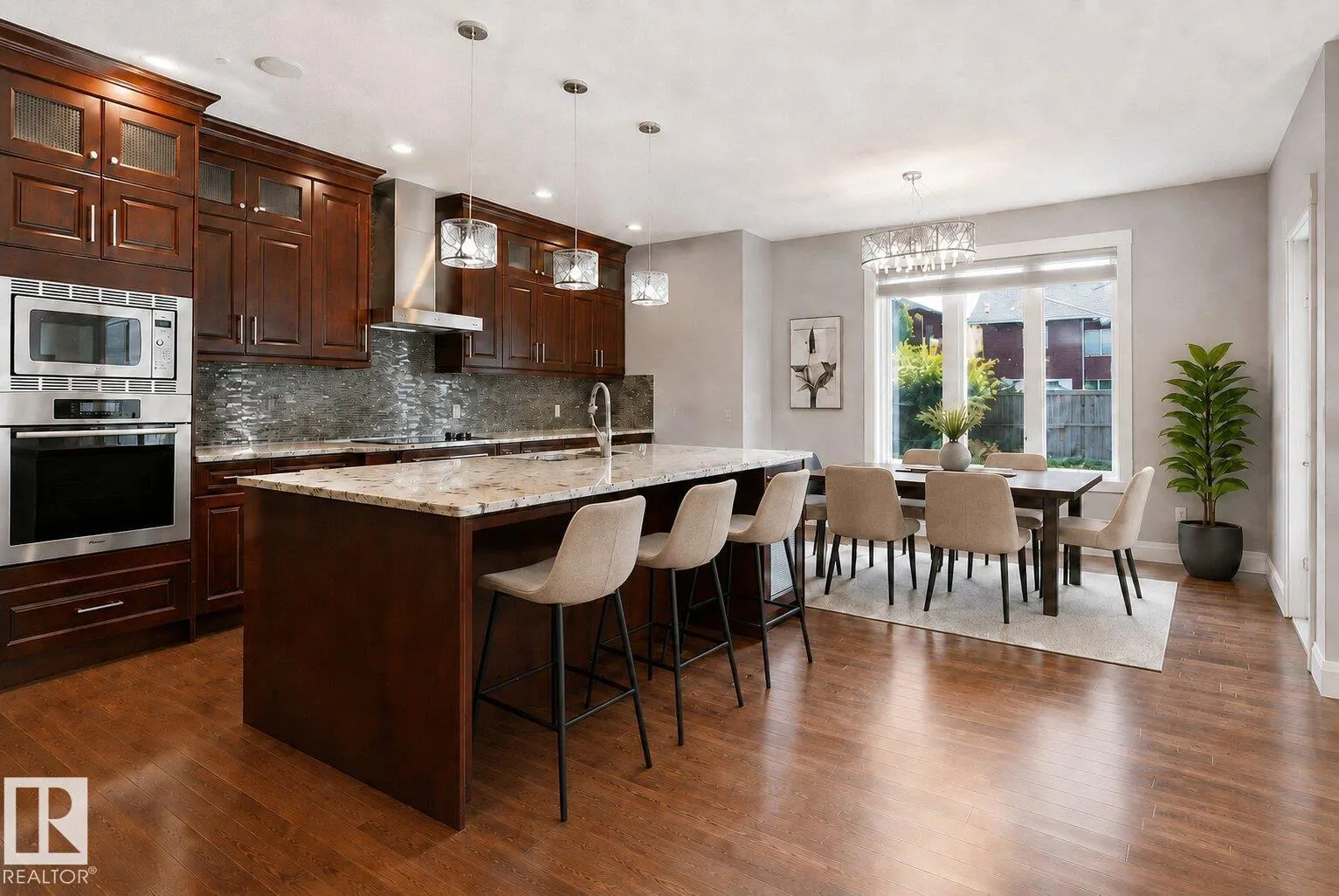 427 Windermere RD NW