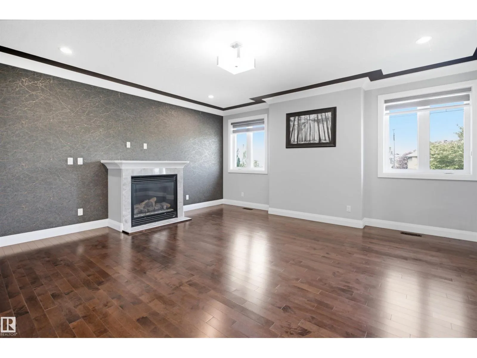 427 Windermere RD NW