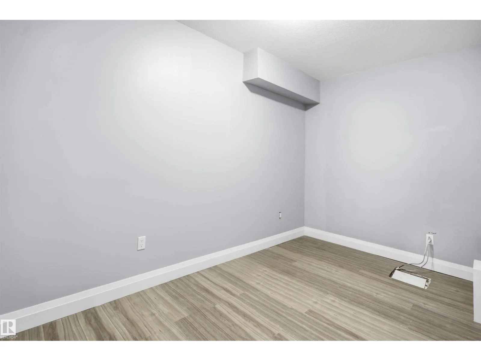 427 Windermere RD NW