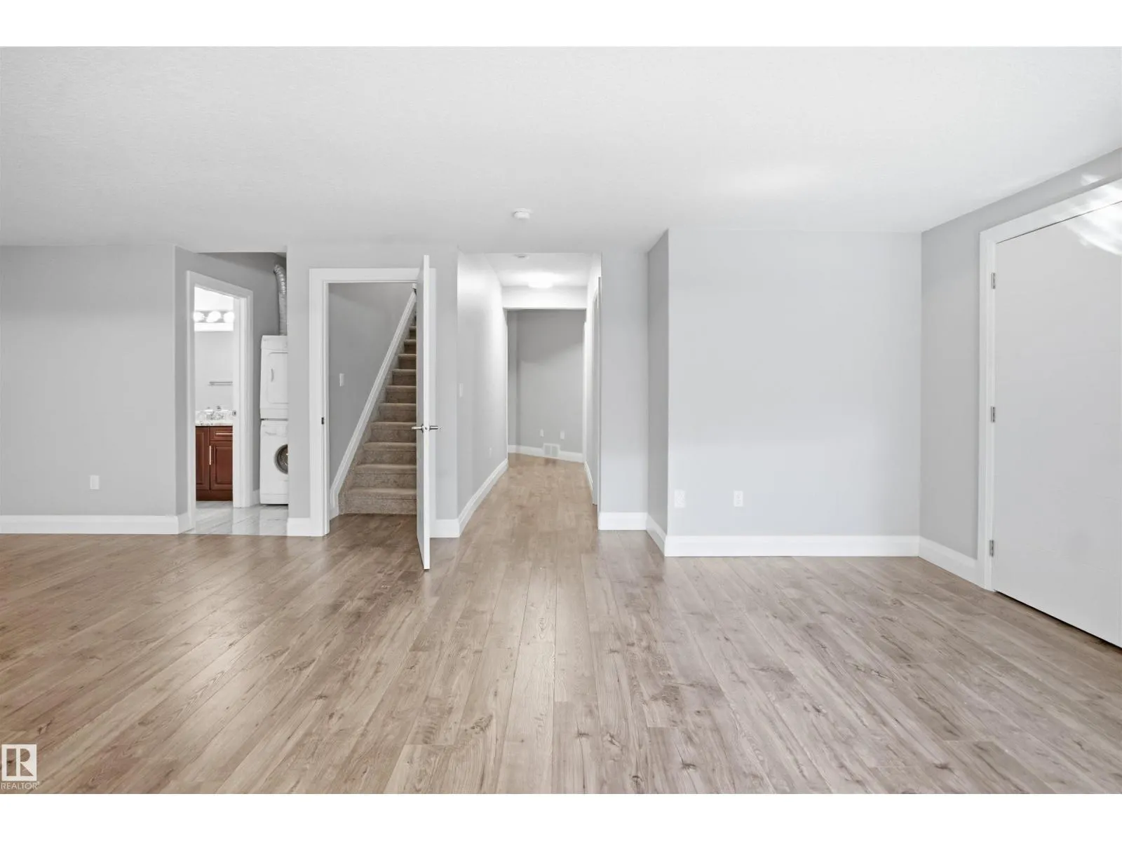 427 Windermere RD NW