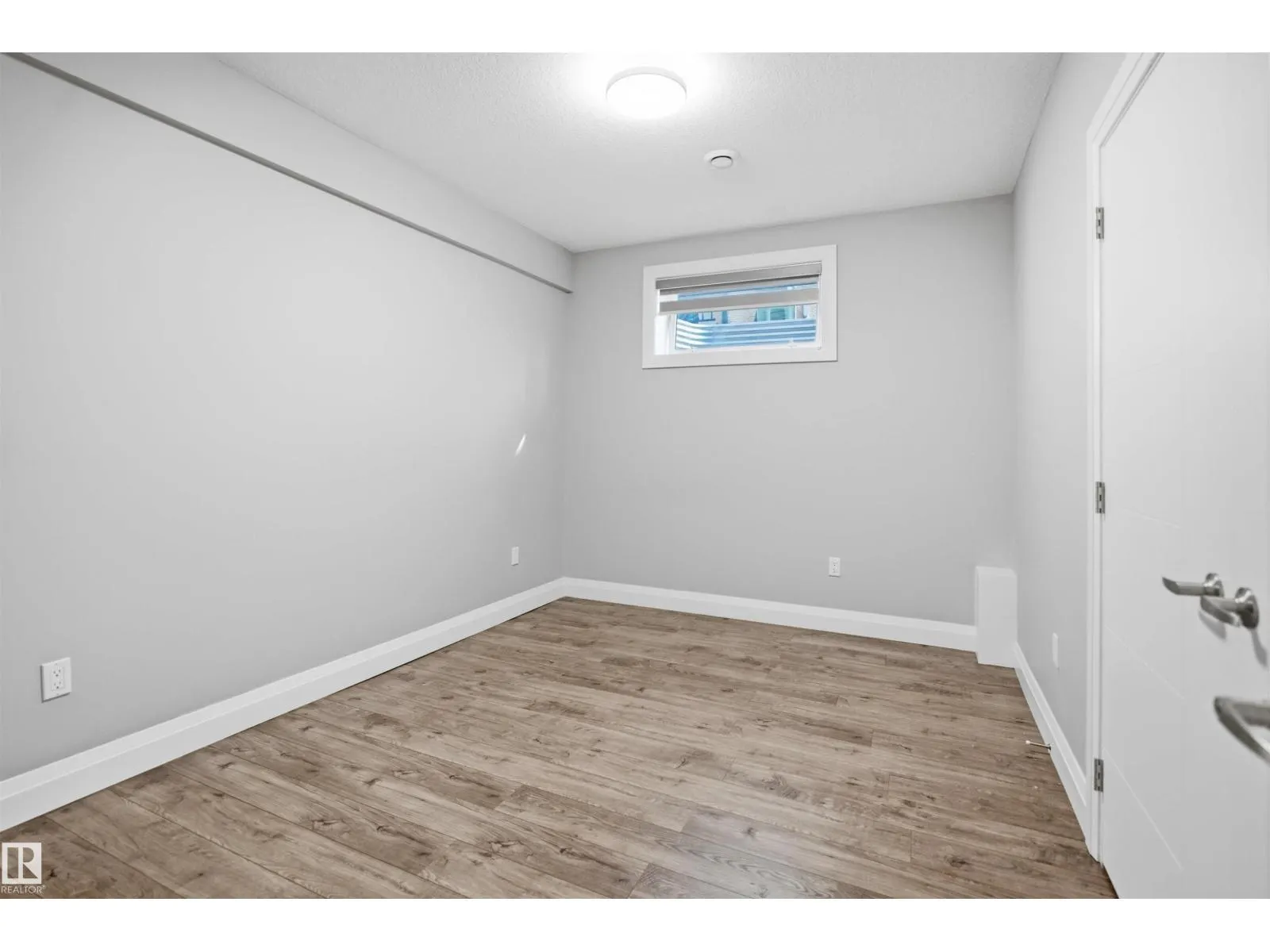 427 Windermere RD NW