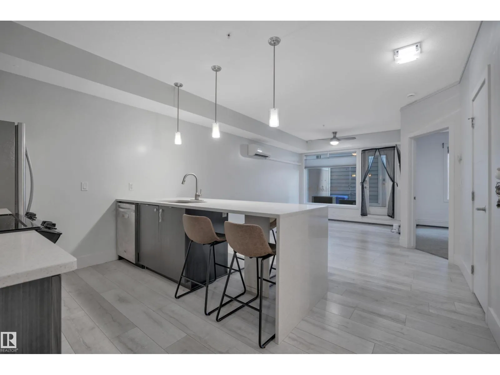 #105 10030 83 AV NW
