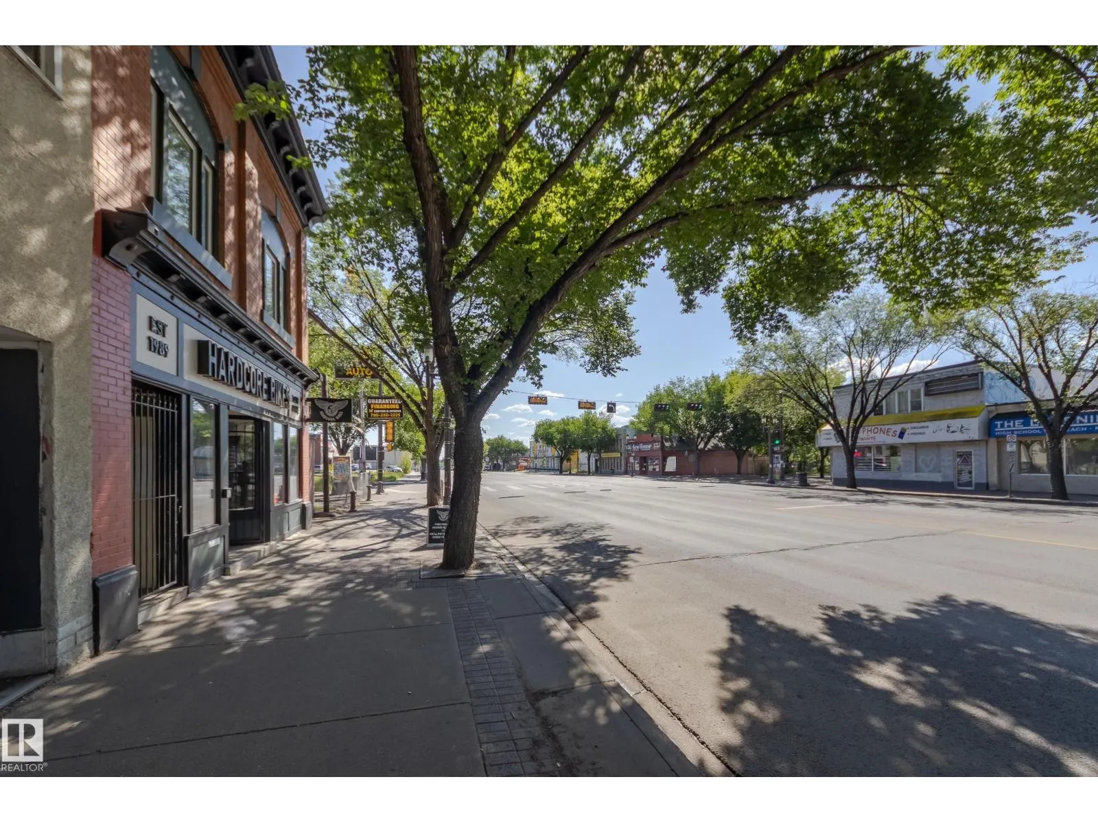 #5 10015 83 AV NW