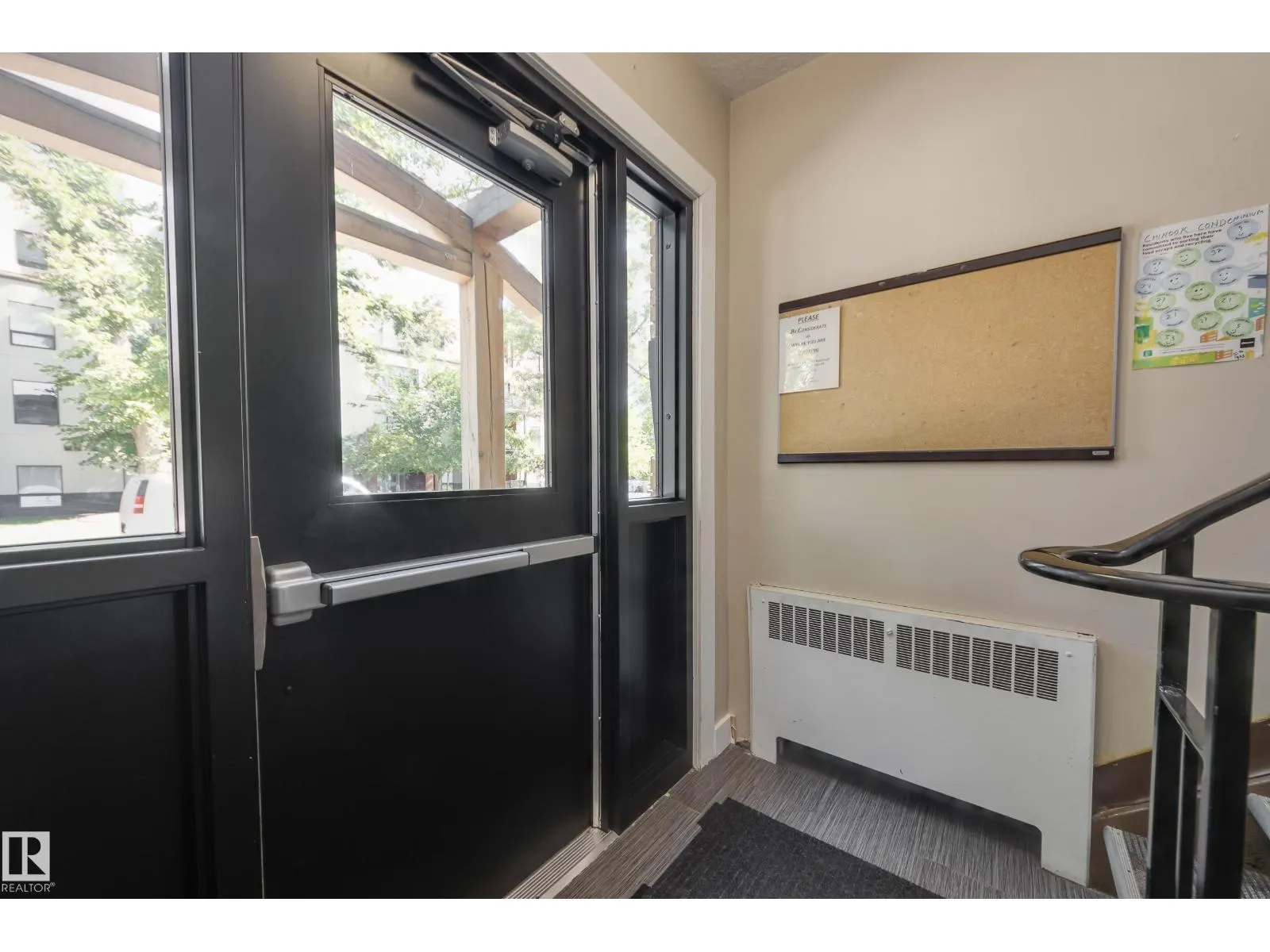 #5 10015 83 AV NW