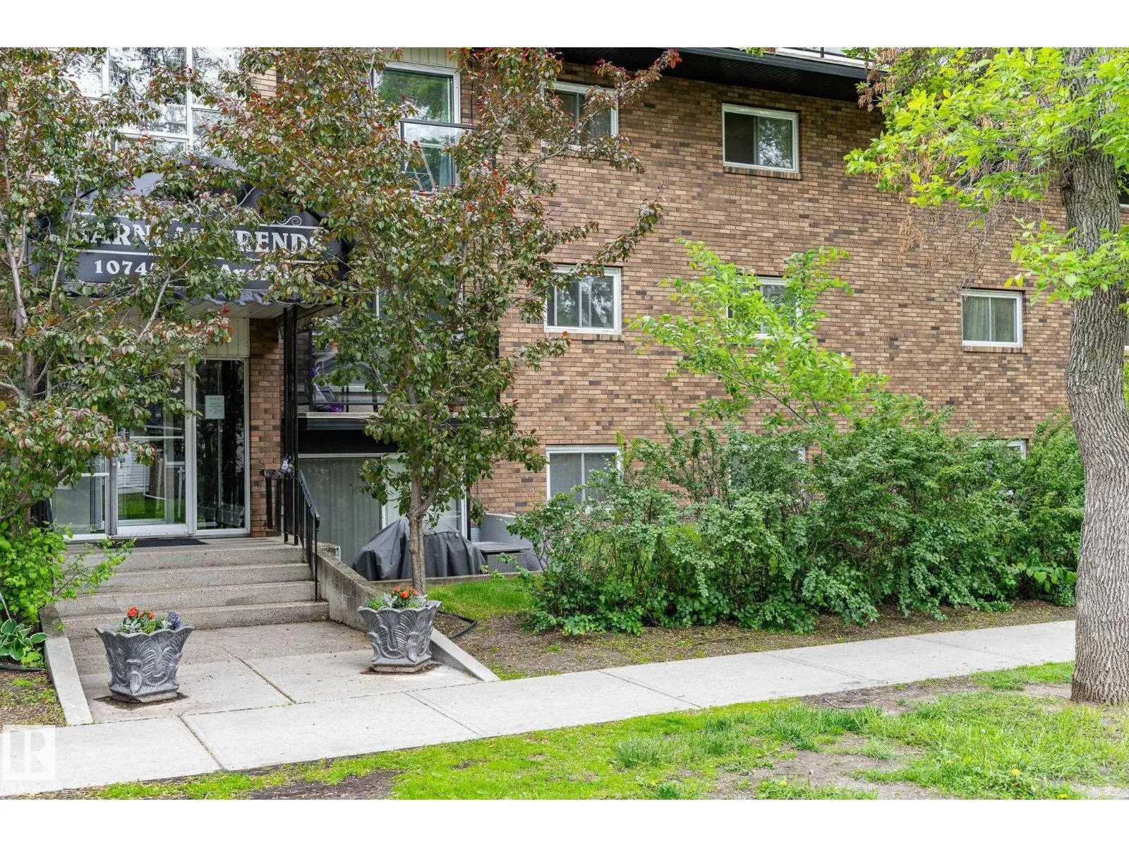 #405 10745 83 AV NW