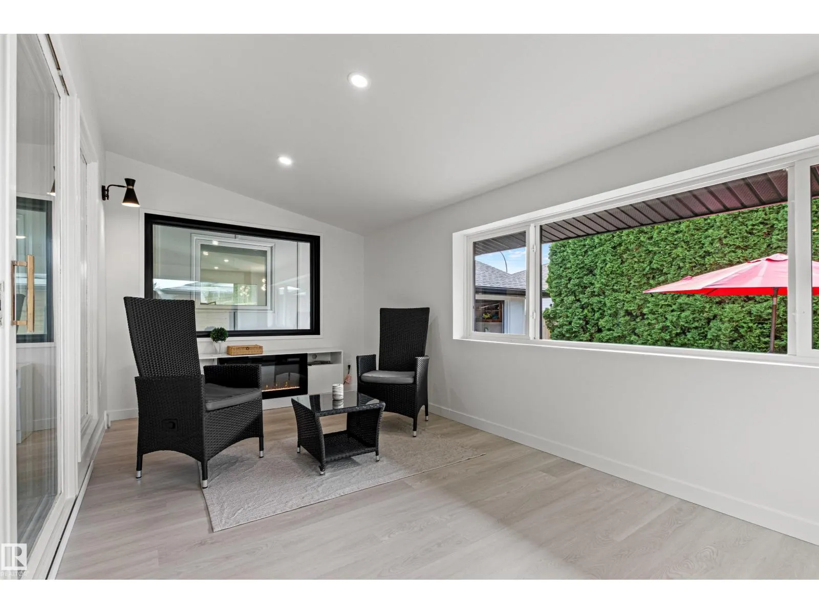4704 106A AV NW