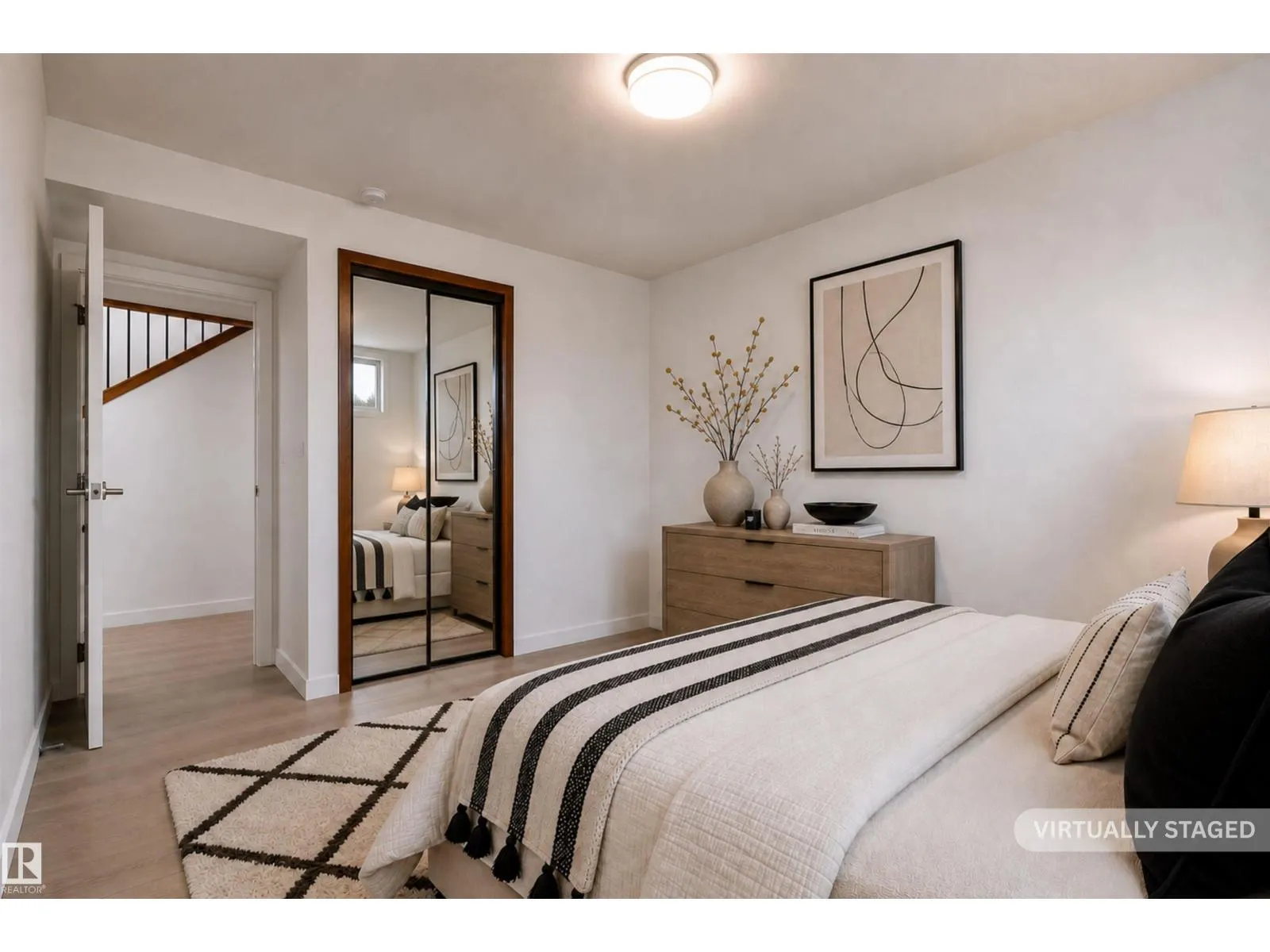 4704 106A AV NW