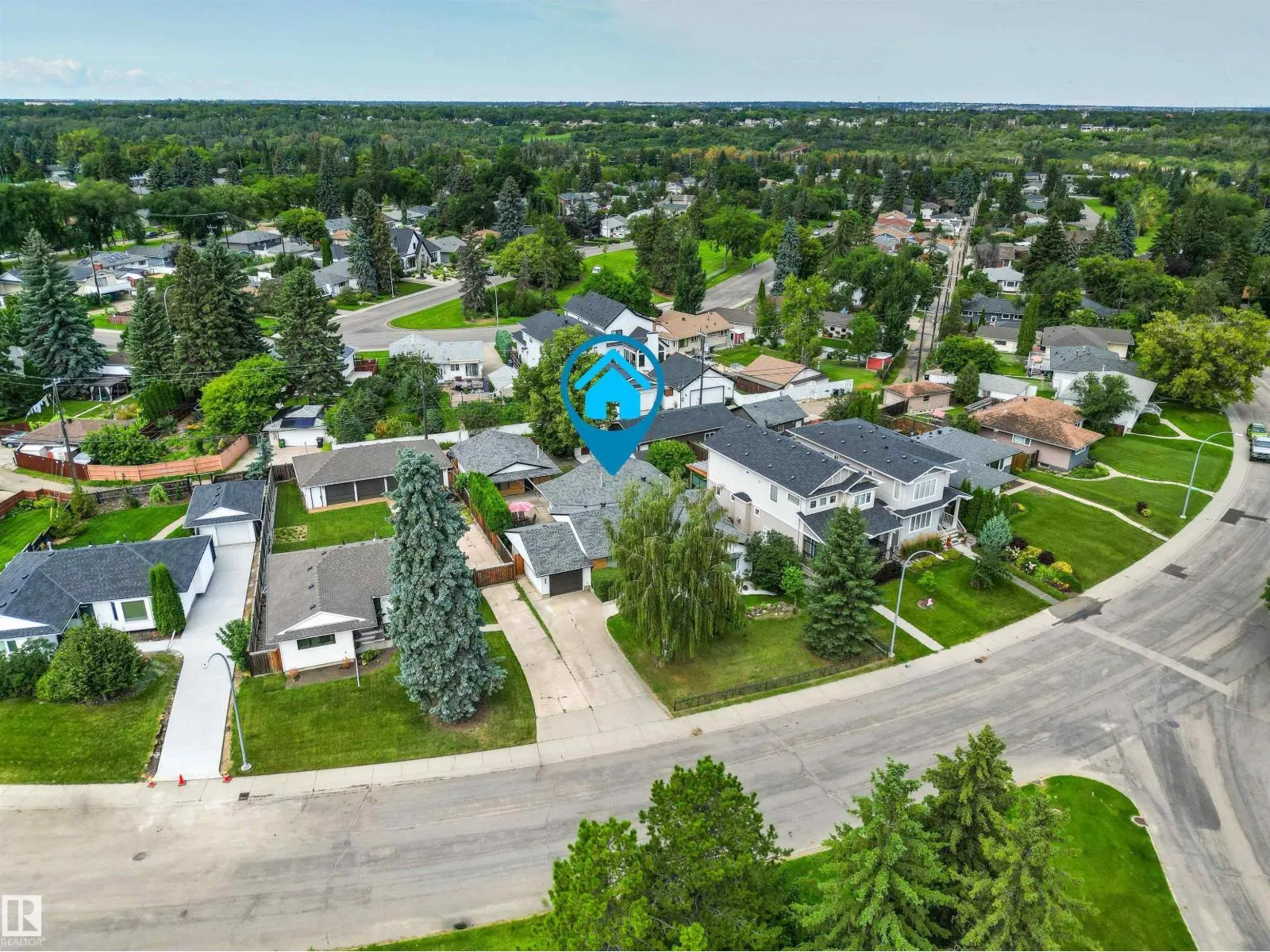 4704 106A AV NW