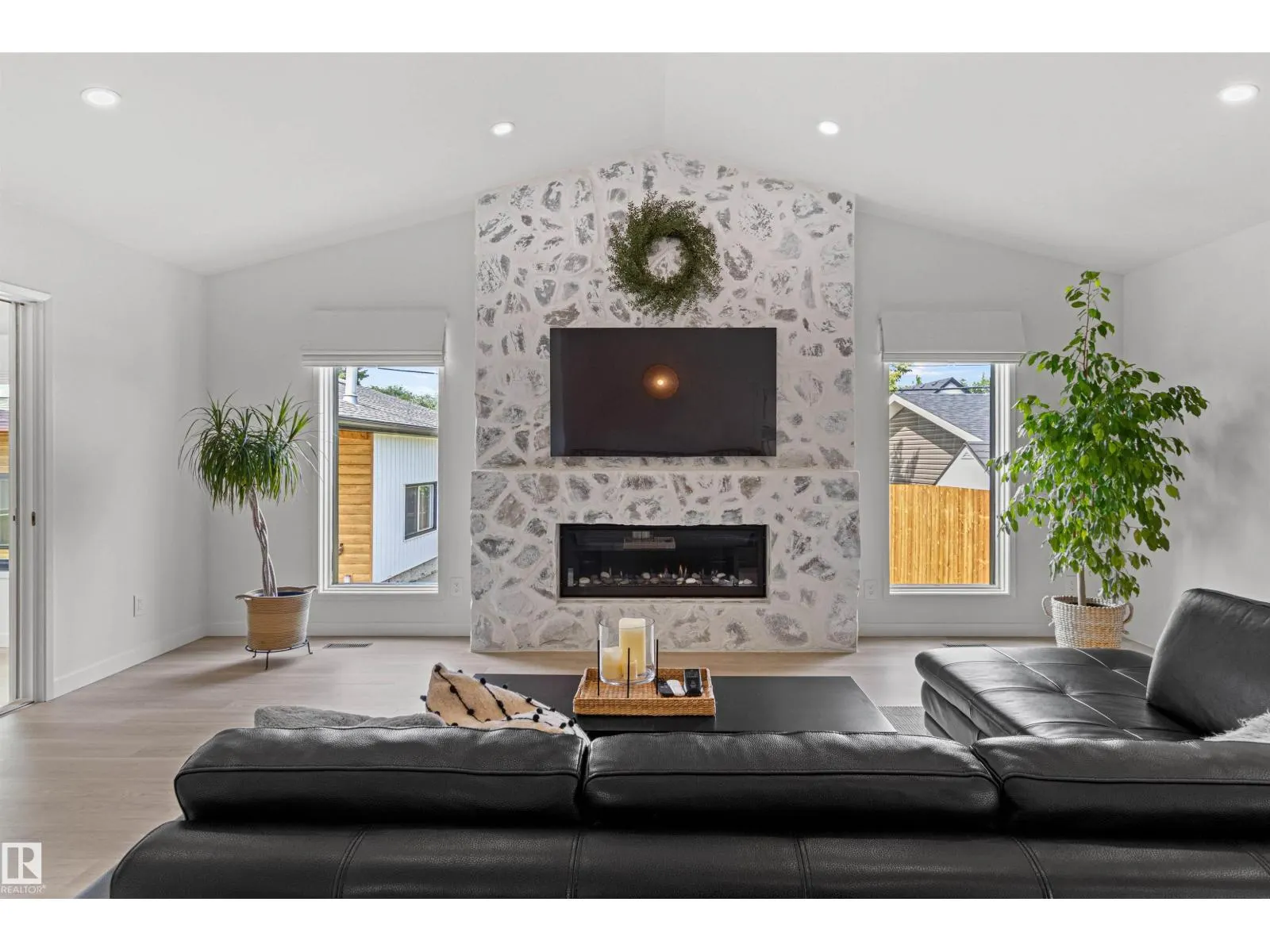 4704 106A AV NW