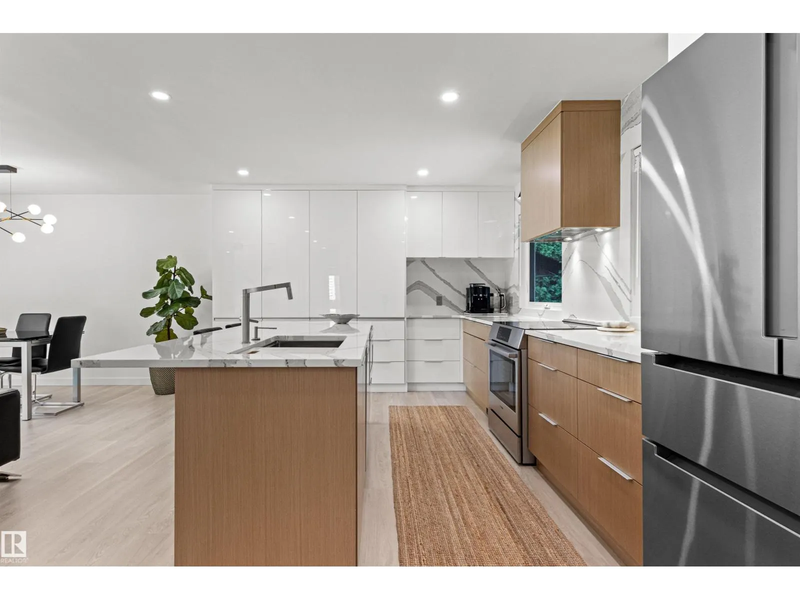 4704 106A AV NW