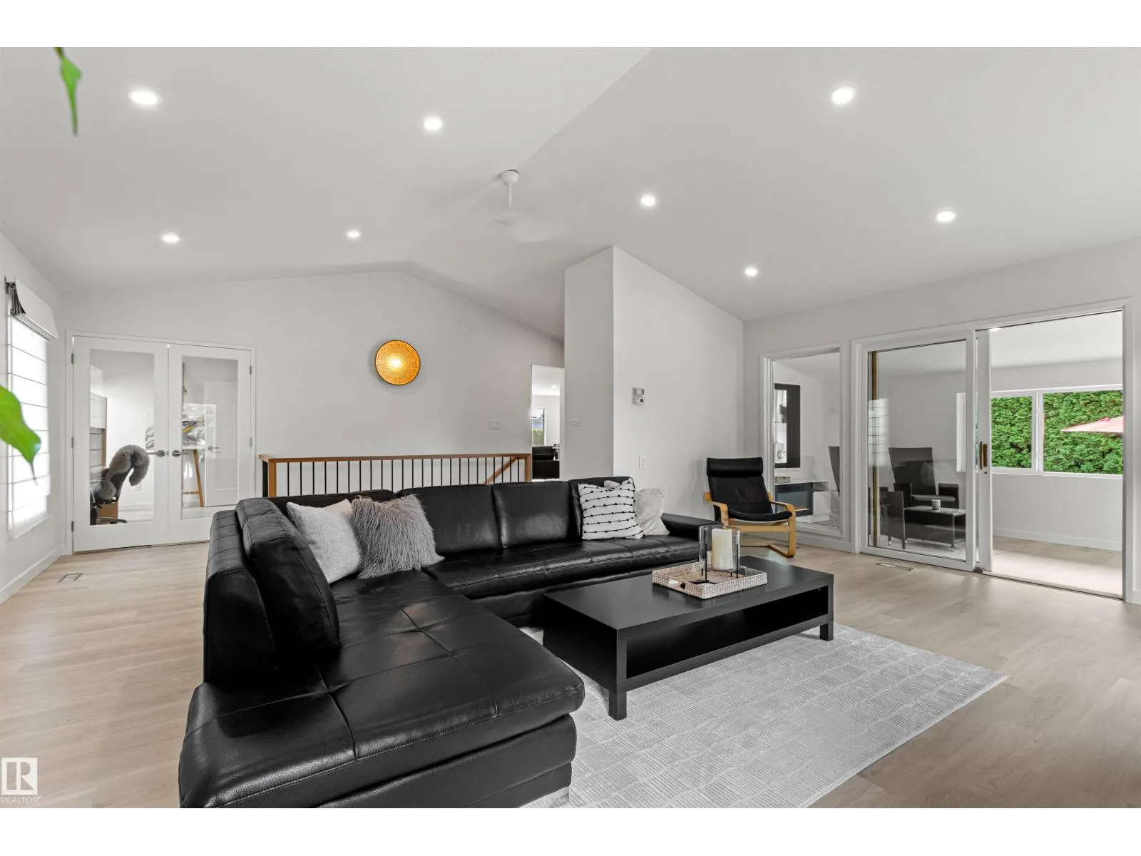 4704 106A AV NW