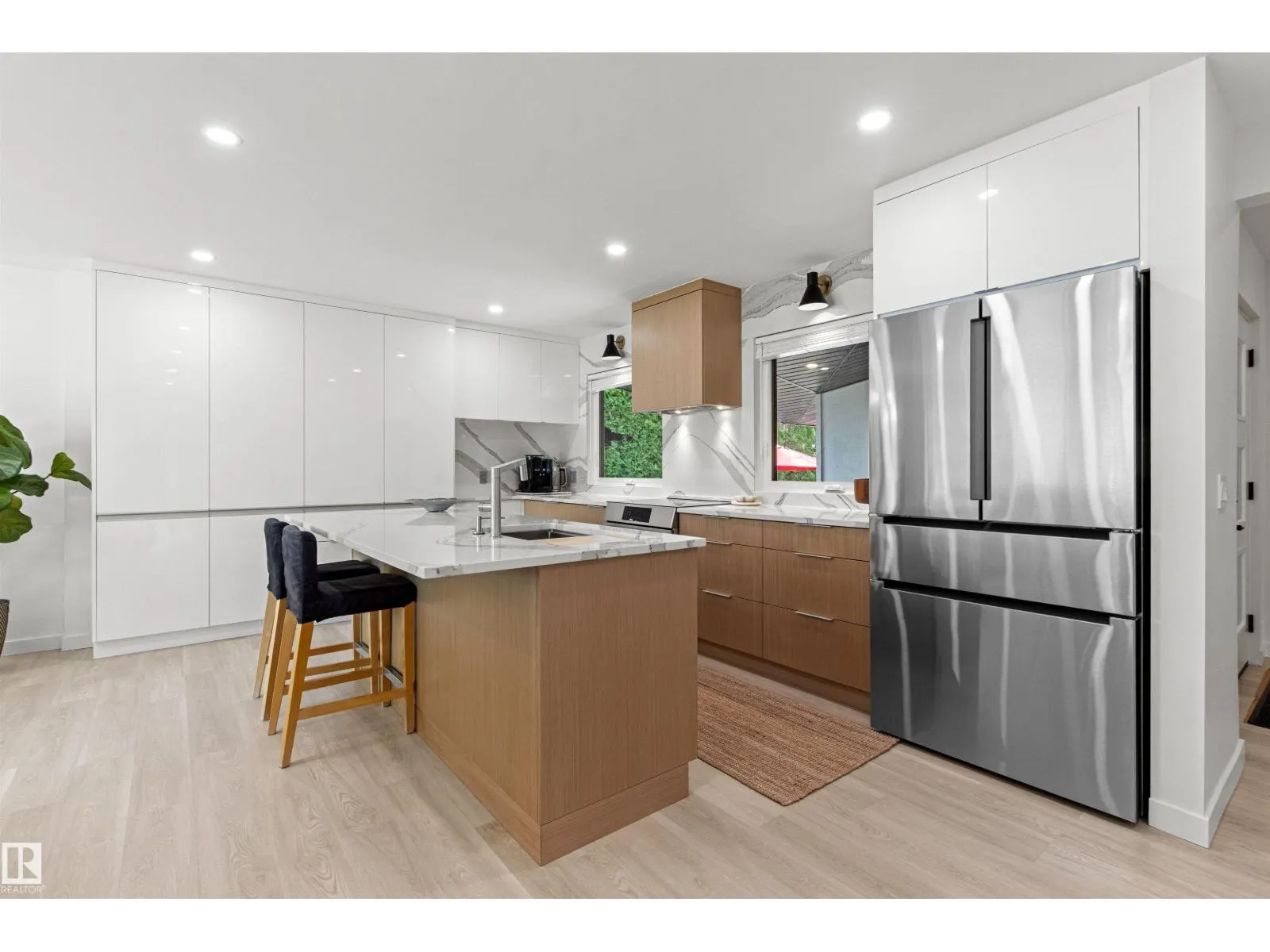 4704 106A AV NW