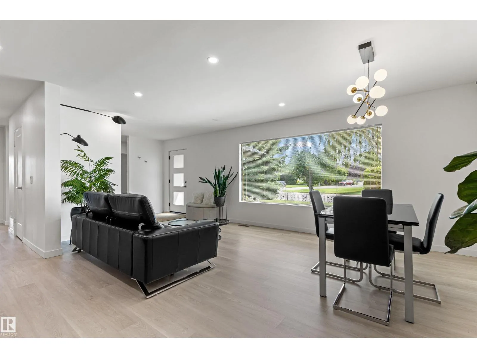 4704 106A AV NW