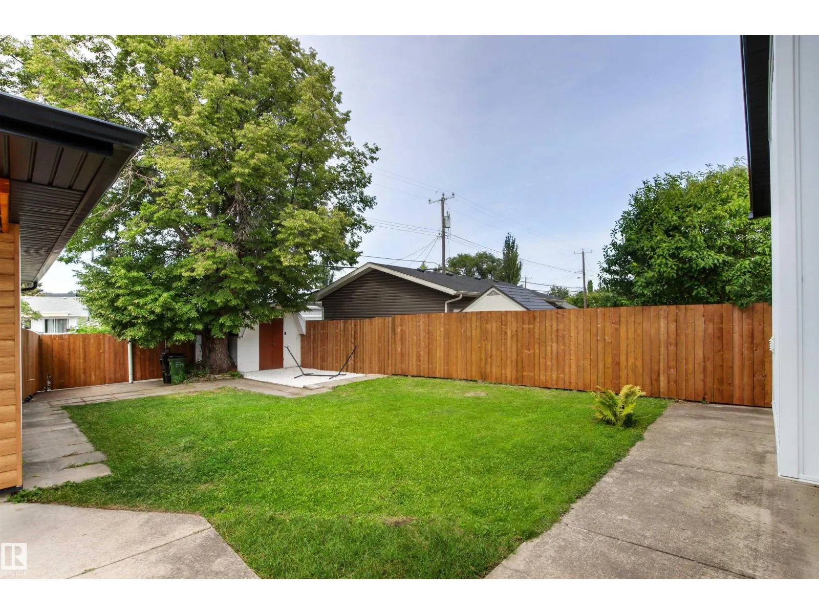 4704 106A AV NW