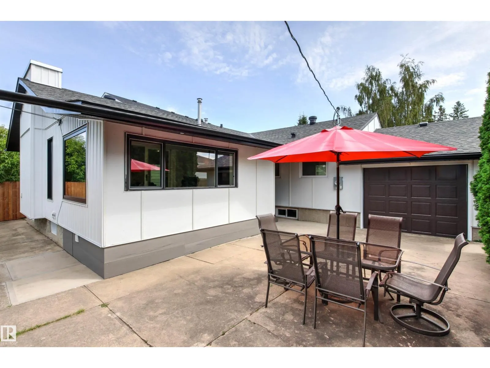 4704 106A AV NW