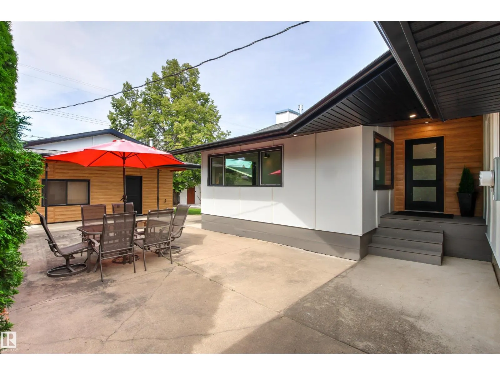 4704 106A AV NW