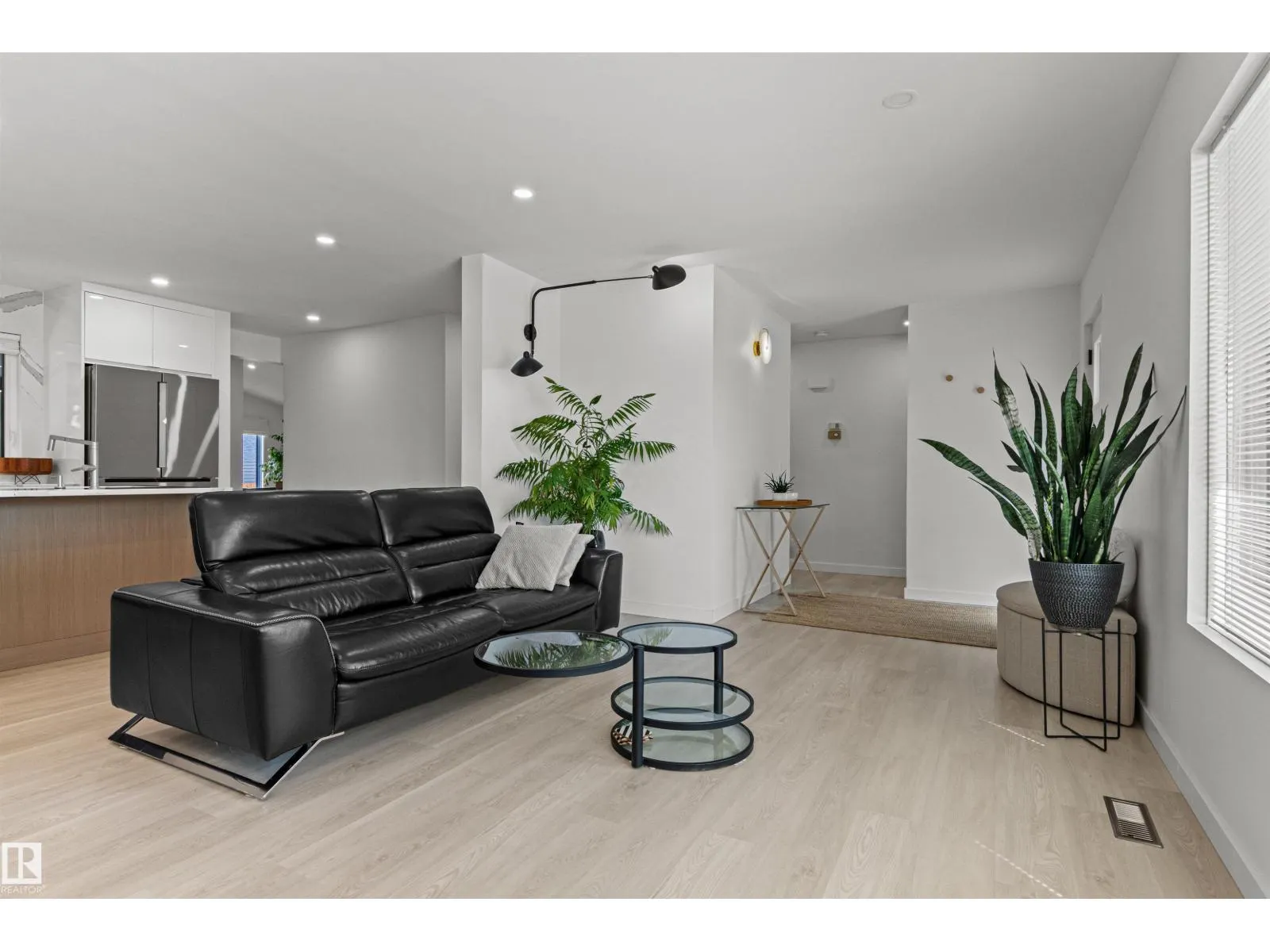 4704 106A AV NW