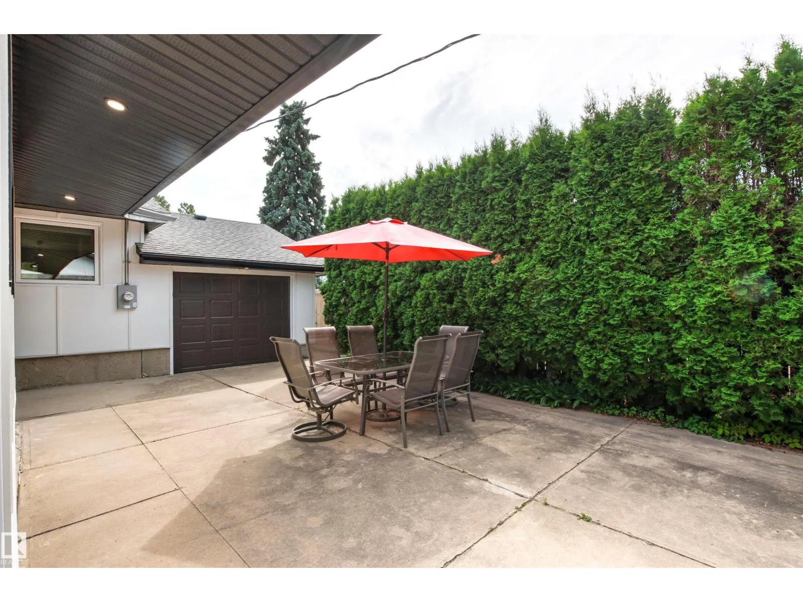 4704 106A AV NW