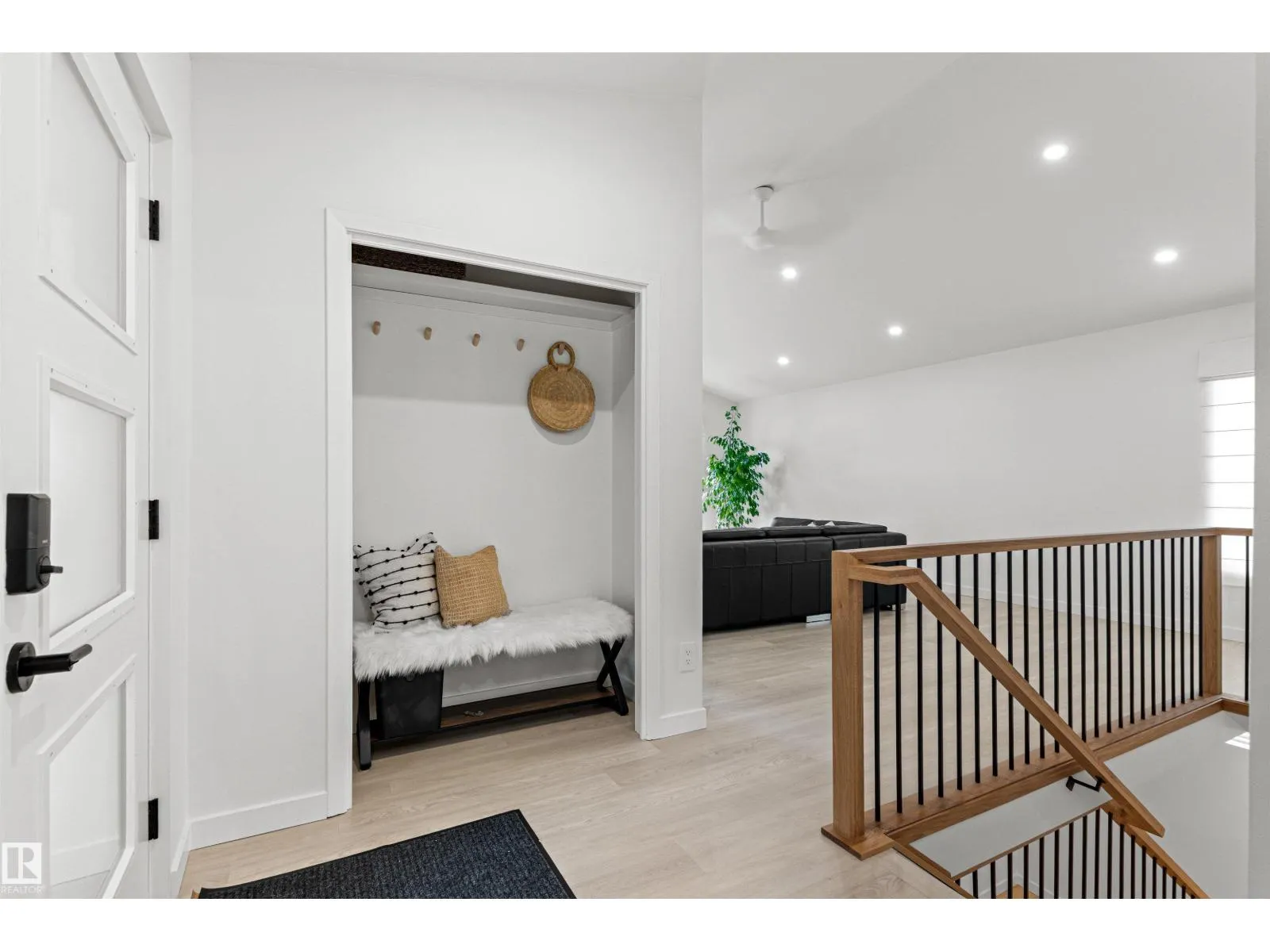 4704 106A AV NW