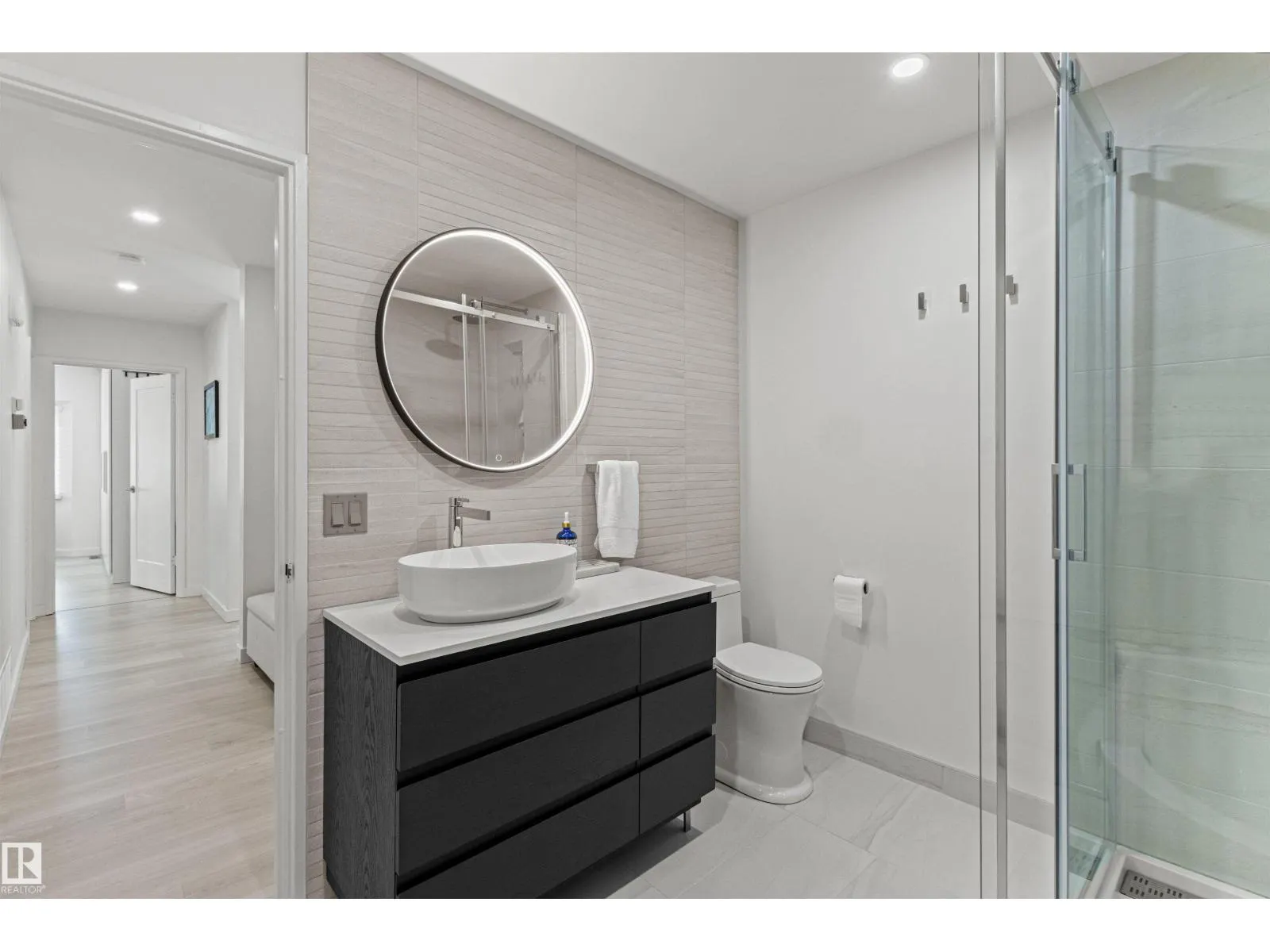 4704 106A AV NW
