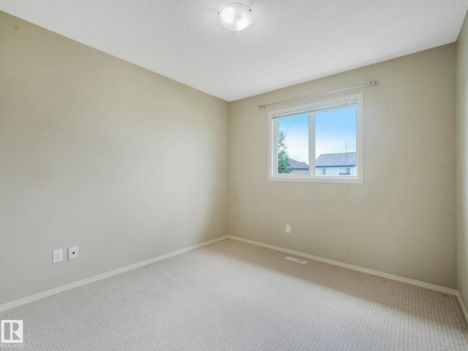 26 ALLARD WY
