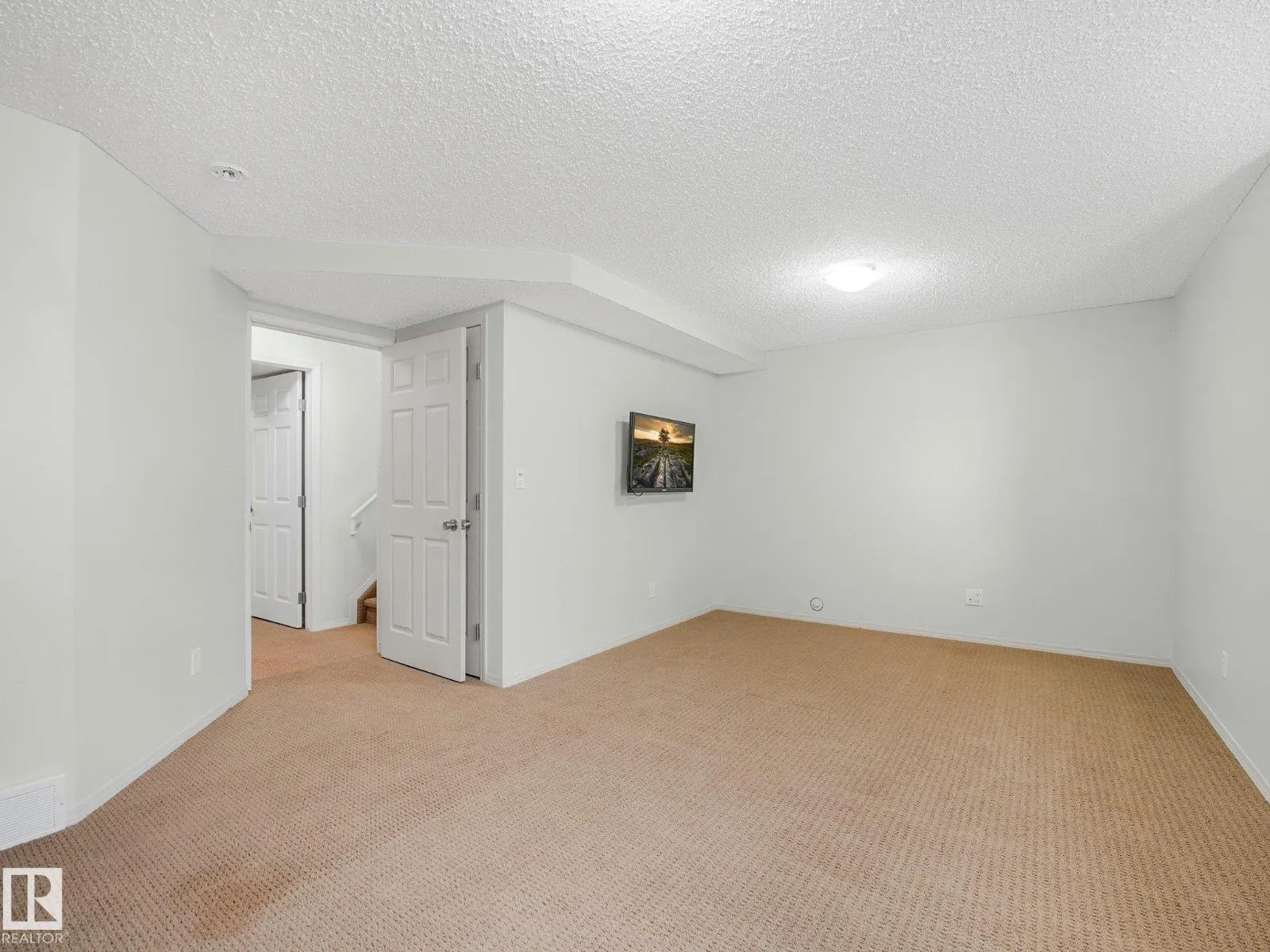 26 ALLARD WY
