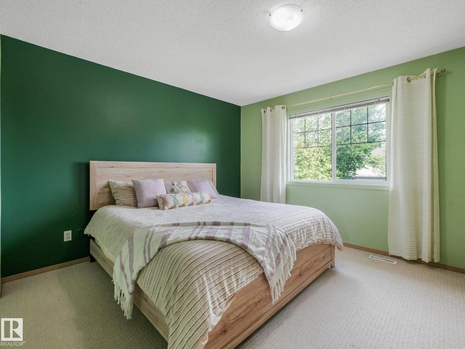 26 ALLARD WY