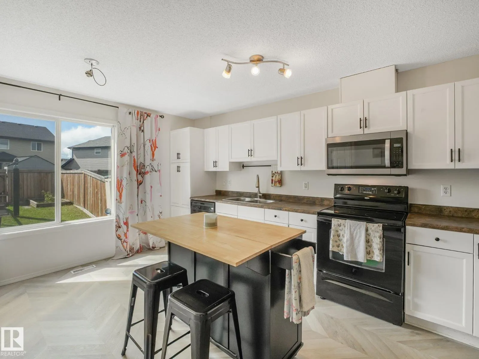 26 ALLARD WY