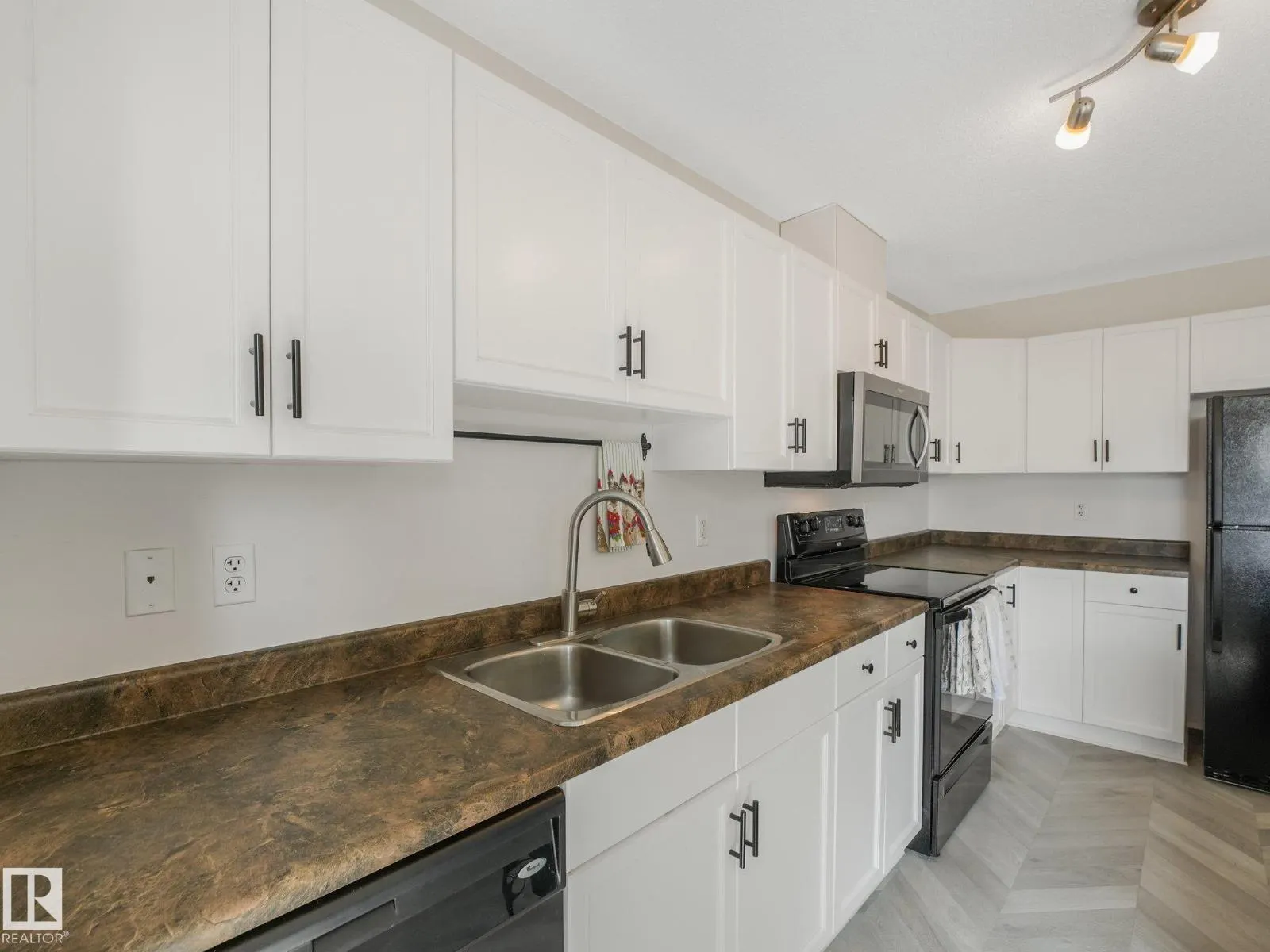 26 ALLARD WY