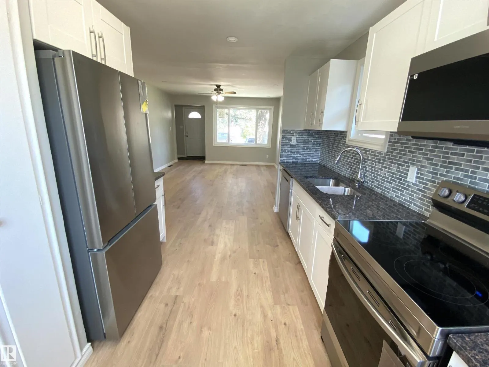12010 66 ST NW