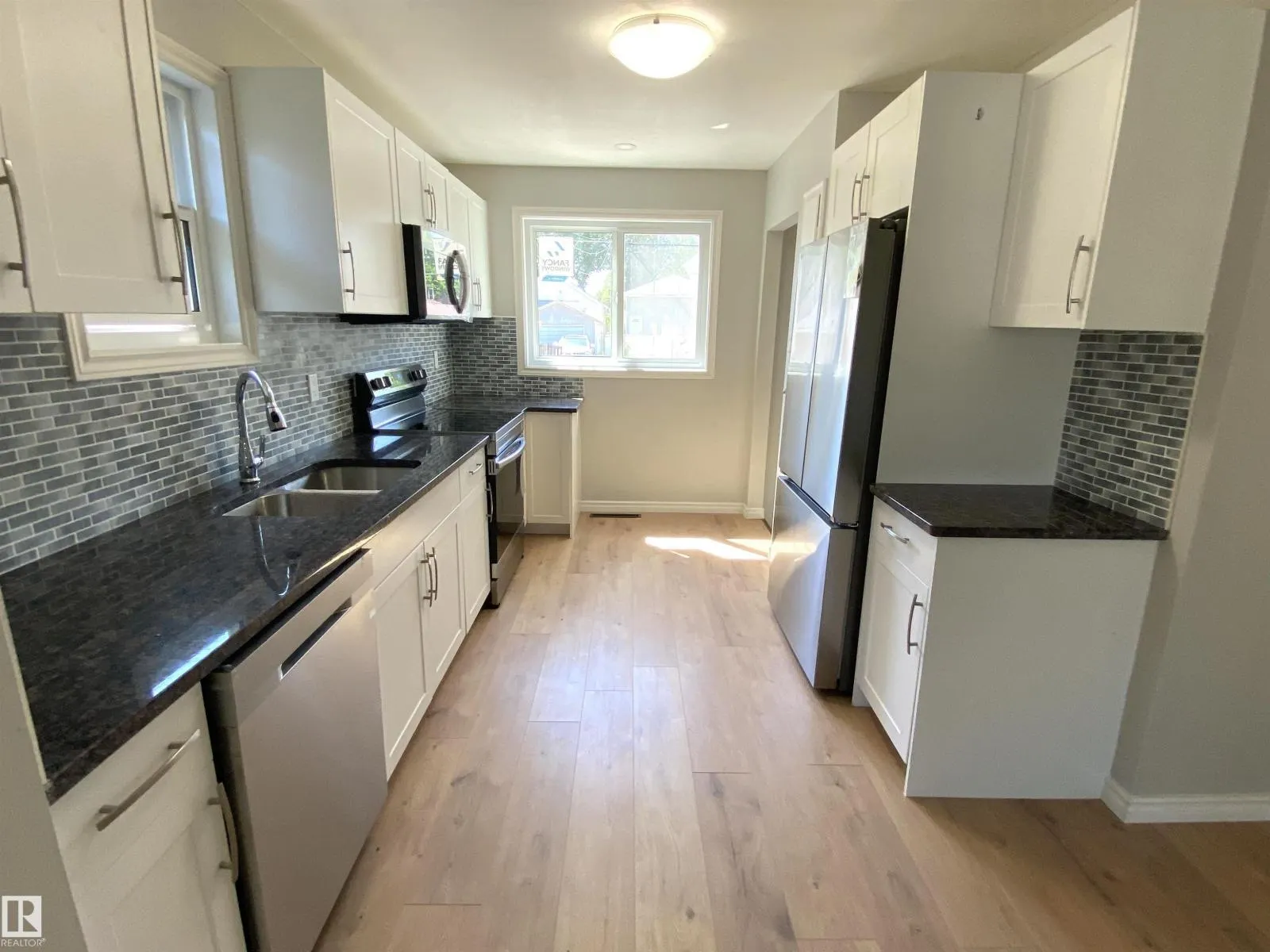 12010 66 ST NW