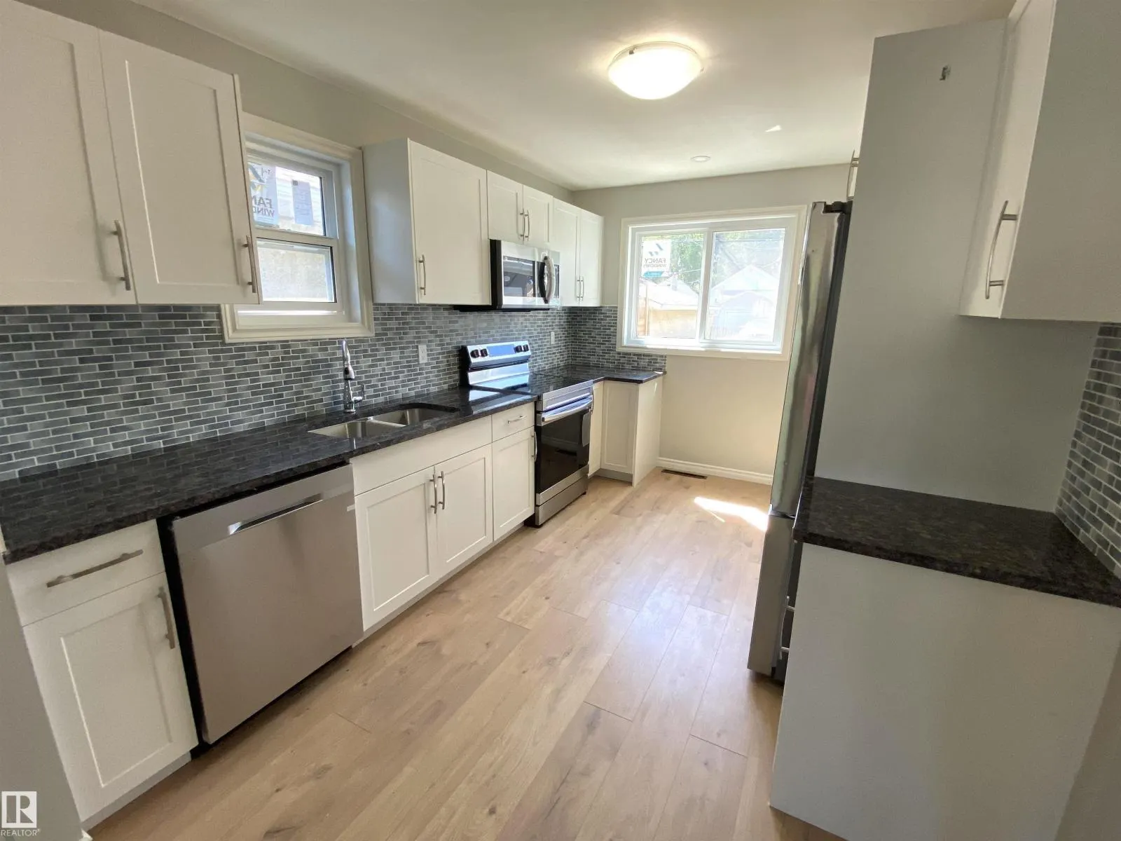 12010 66 ST NW