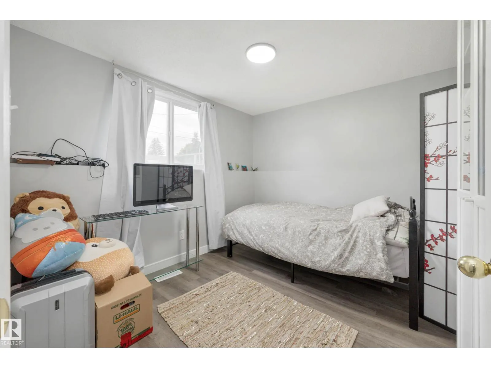 11828 & 11830 45 ST NW