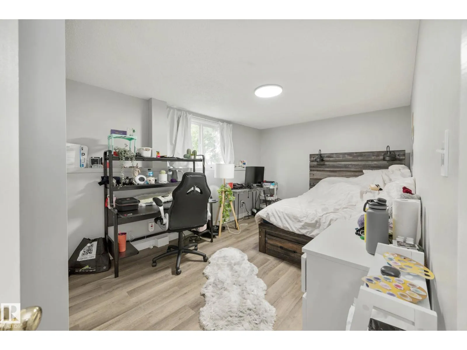 11828 & 11830 45 ST NW